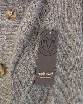 Preview: Lange Strickjacke in braun aus 100% Yak-Wolle; Größe M